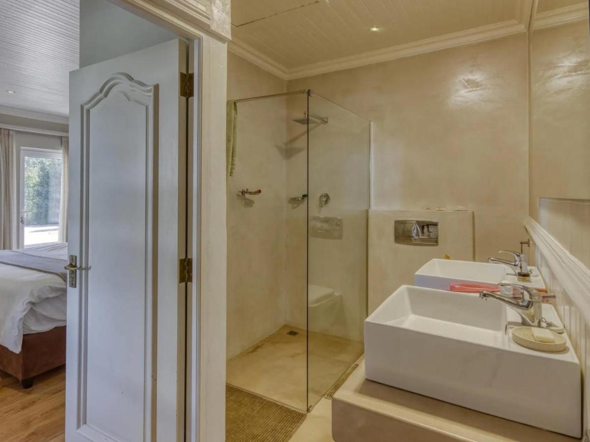 Explorer Guesthouse Somerset West Bilik gambar